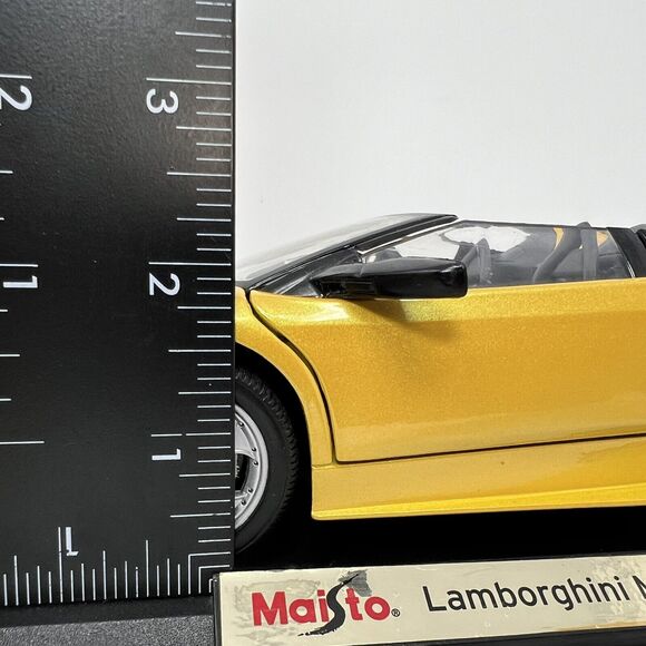 Maisto Lamborghini Murciélago Roadster 1:18 Yellow Convertible Collectable - Picture 4 of 15